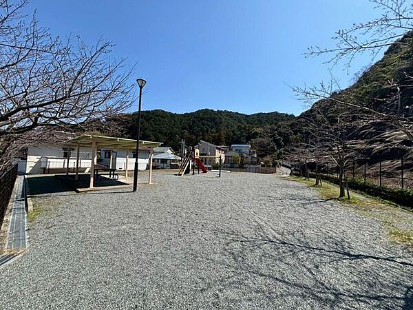 柏原南公園 600m