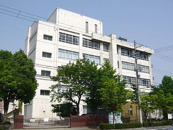 荒牧中学校[公立]の外観
