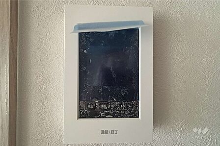 〜TVモニター付きインターフォン〜来客時にお顔が見えますので、セキュリティー面でも安心です！女性の方や、お子様でもお留守番中、安心ですね！［202年12月26日撮影］