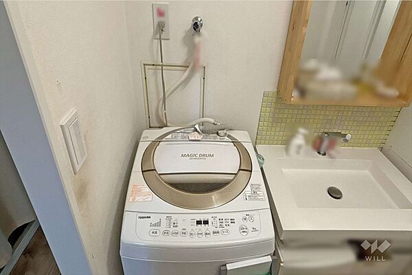 ～ランドリースペース～キッチンから洗面室にアクセスしやすいので、家事動線に優れていますので、家事もはかどりそうです！［2025年9月28日撮影］