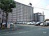 駐車場：駐車場出入口にはロボットゲートが付いていますので、イタズラや盗難にも合いにくいです！平面式ですので、車高サイズも比較的気にせずにお停めいただけます。空き情報に関しましては、お気軽にお問合せ下さい。