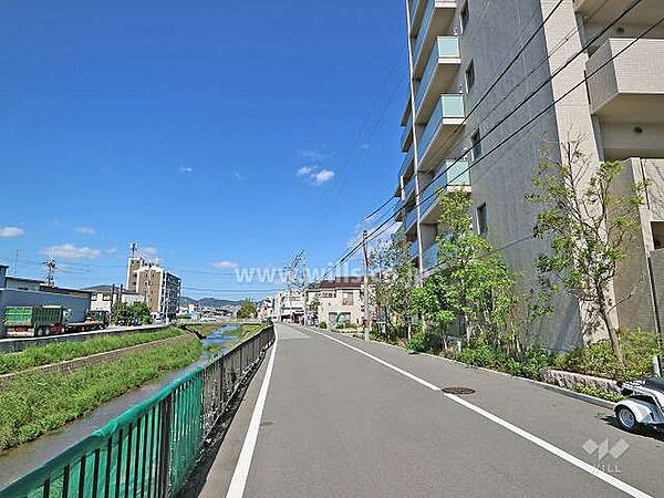I敷地西側の前面道路