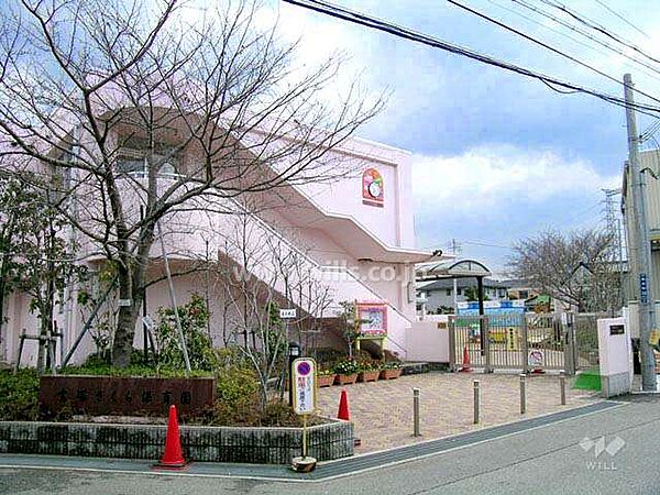 ～LDK～約25帖あります。窓から差し込む光がお部屋の雰囲気を明るくします。ソファーやダイニングテーブルを置いて家族の憩いの場としてゆっくり過ごすことができます。［2026年5月21日撮影］
