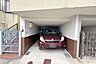 駐車場：～物件の駐車スペース～地下にございますので、雨に濡れる心配もございませんので、大切な愛車を守ることができます。［2026年9月8日撮影］