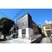 川崎駅よりバス12分 徒歩2分 1階 築1年8ヶ月の賃貸物件