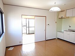 ラ・クラシカル 3階1LDKのリビング/ダイニング