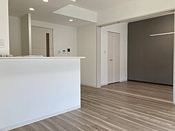 Plum Owl II 2階2LDKのリビング/ダイニング