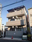 山科駅より徒歩13分 築28年8ヶ月 3階建の賃貸物件