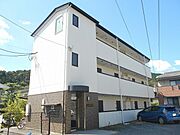 山科駅より徒歩4分 築27年4ヶ月 3階建の賃貸物件