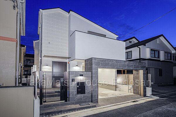 外観：313004510944