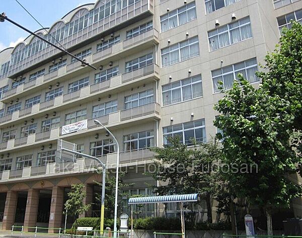 御成門小学校まで徒歩12分