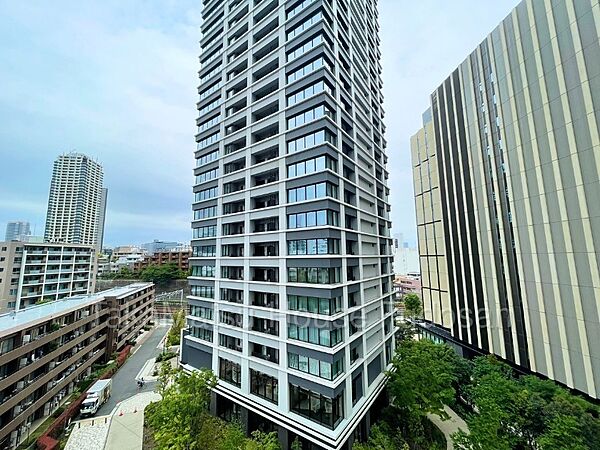周辺建物との距離感や外部の雰囲気を現地で確認しながらご検討いただけます
