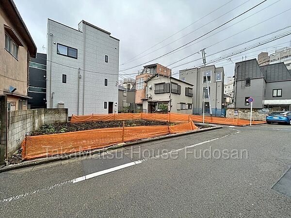 南東×北東角地です。