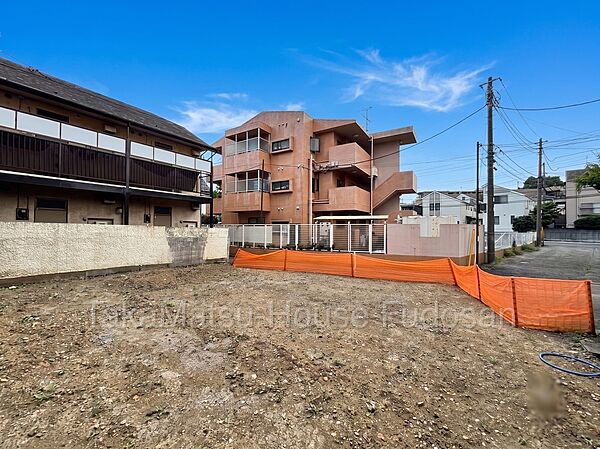 周辺に高い建物がないため陽の光を確保できます。