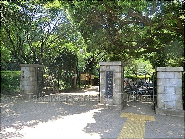 周辺を拡大表示