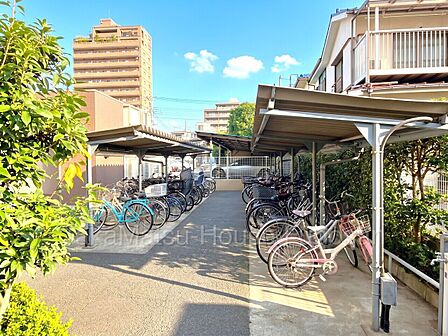 屋根付き駐輪場