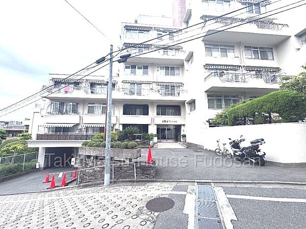ぜひ室内で眺望もお楽しみくださいませ