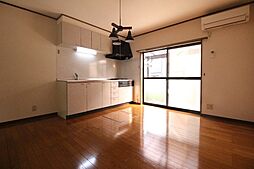 一ツ木壱番館 102 1階2LDKのリビング/ダイニング