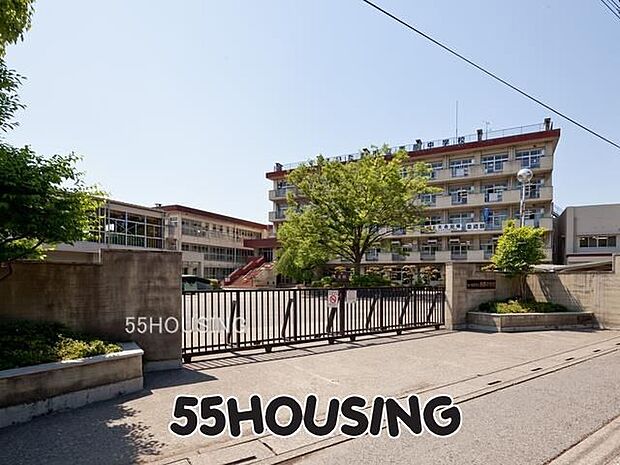 さいたま市立西原中学校 徒歩17分。 1300m