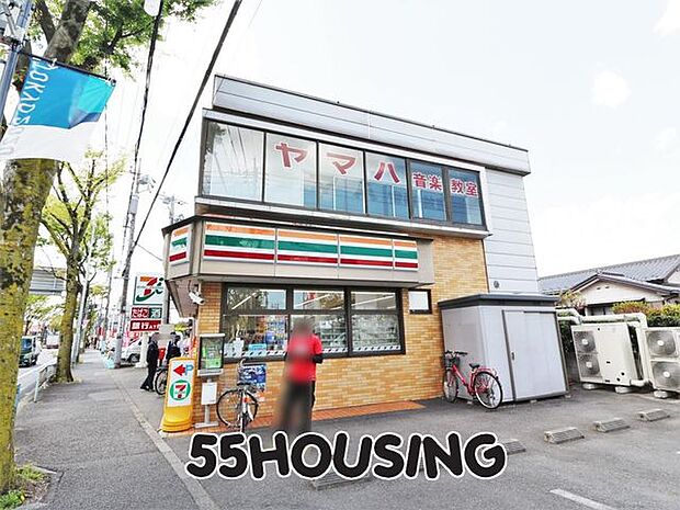 セブンイレブン浦和栄和店 徒歩6分。 450m
