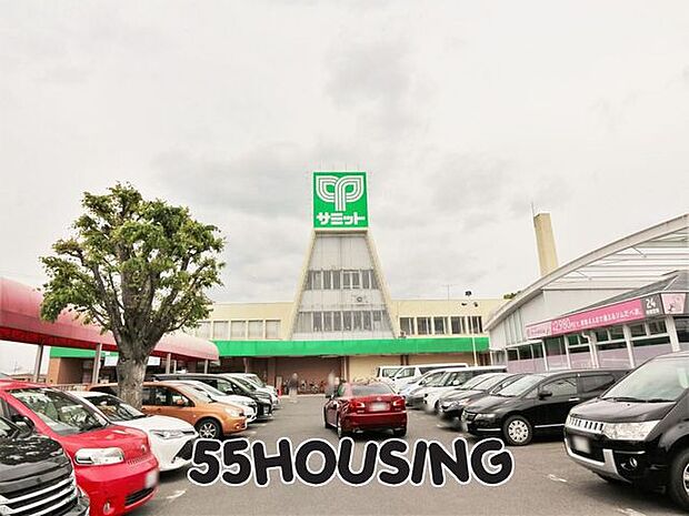 サミットストア太田窪店 徒歩10分。 750m