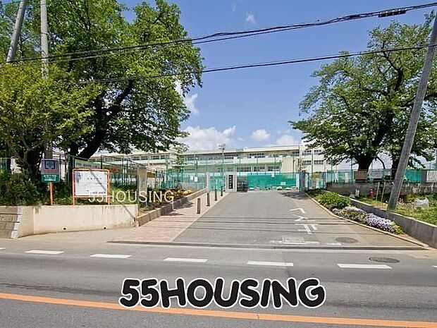 さいたま市立指扇中学校 徒歩29分。 2300m