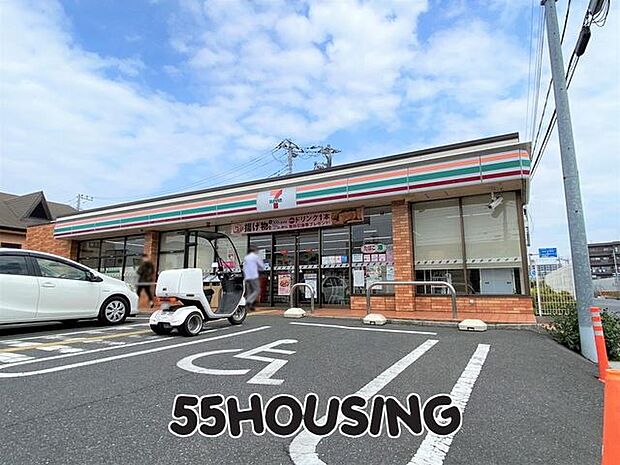 セブンイレブン春日部中央6丁目店 徒歩6分。 450m