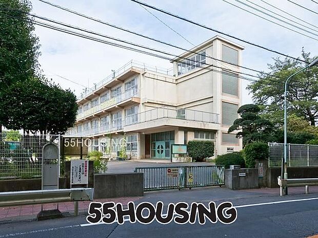 桶川市立加納小学校 徒歩11分。 880m