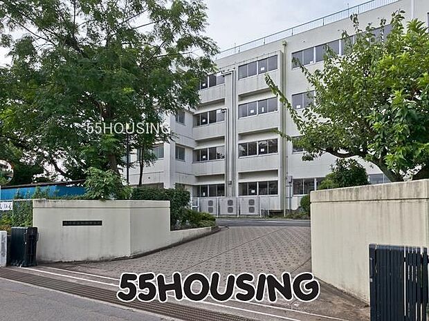 桶川市立加納中学校 徒歩21分。 1620m