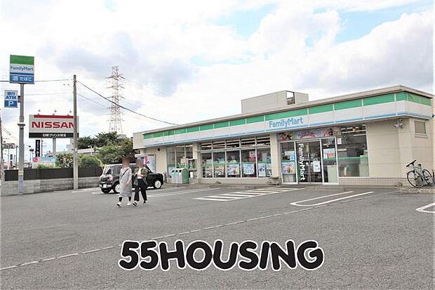 ファミリーマート上尾平塚店 徒歩7分。 530m