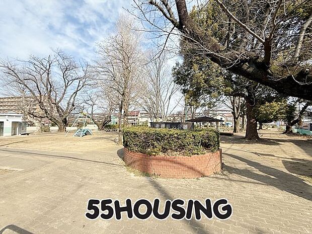 本郷第1公園 徒歩8分。 640m