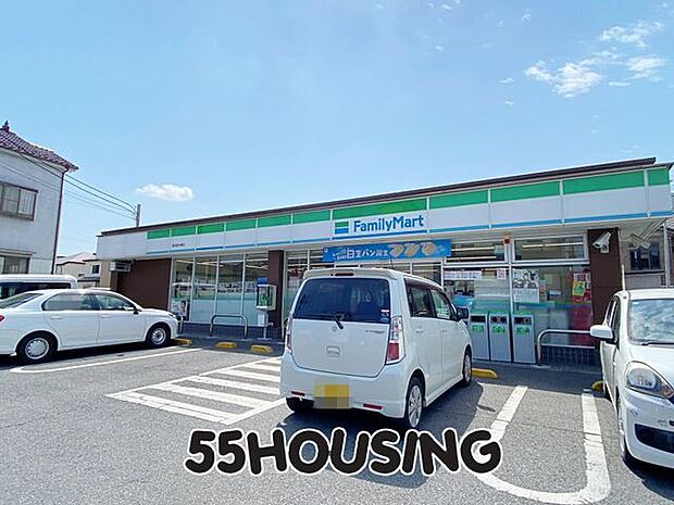 ファミリーマート春日部大場店 徒歩6分。 450m