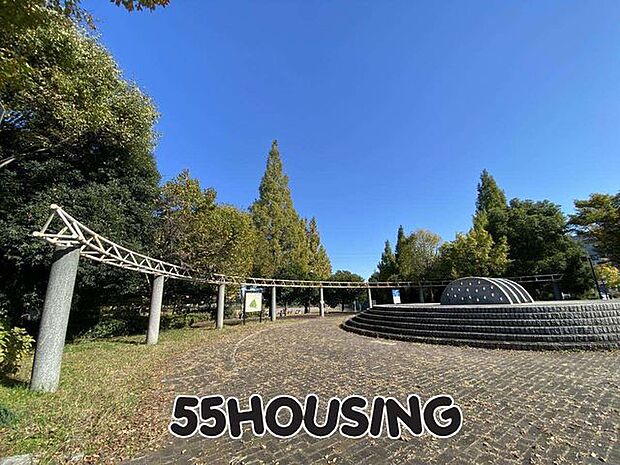 ふれあいの森公園 徒歩9分。 690m