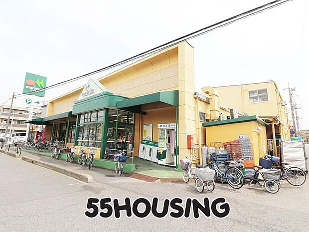 マルエツ上青木店 徒歩9分。 700m