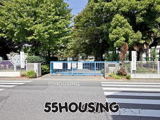 蕨市立東中学校 徒歩10分。 724m