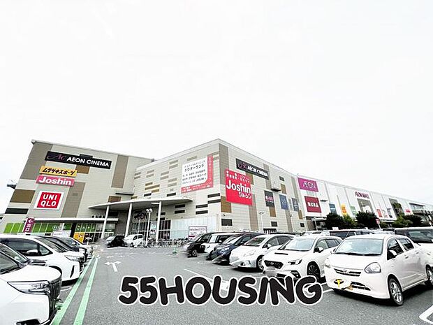 イオンモール浦和美園 徒歩15分。 1200m