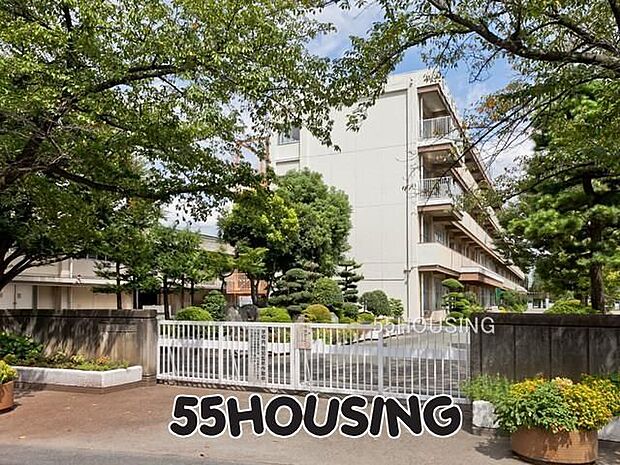 上尾市立東町小学校 徒歩14分。 1072m