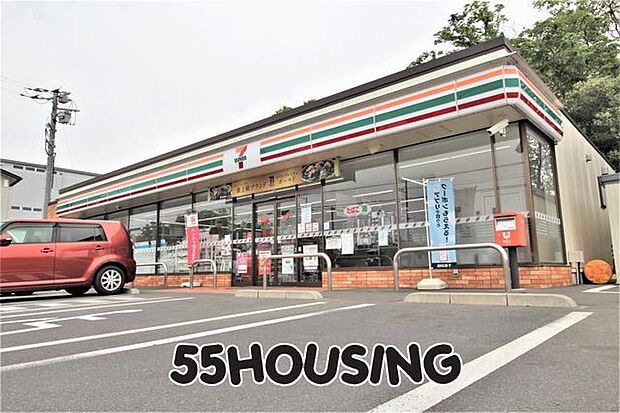 セブンイレブン久喜鷲宮東大輪店 徒歩8分。 600m