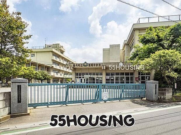 宮代町立百間中学校 徒歩8分。 571m