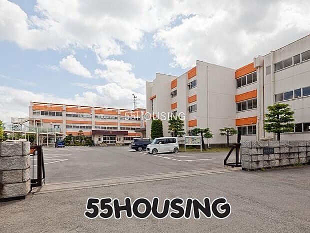 幸手市立幸手小学校 徒歩15分。 1200m