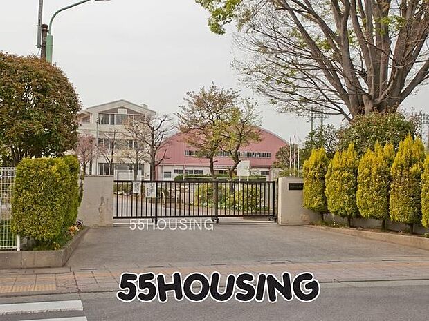 桶川市立桶川中学校 徒歩15分。 1200m