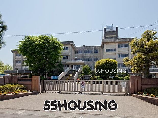 久喜市立久喜東中学校 徒歩13分。 1015m