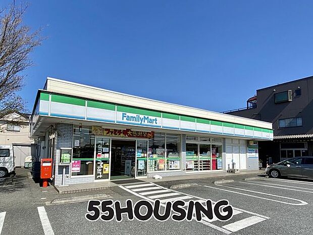 ファミリーマート片山北本店 徒歩7分。 560m