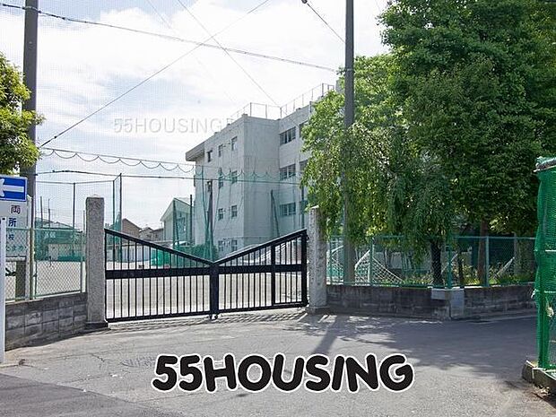 さいたま市立土合中学校 徒歩7分。 560m