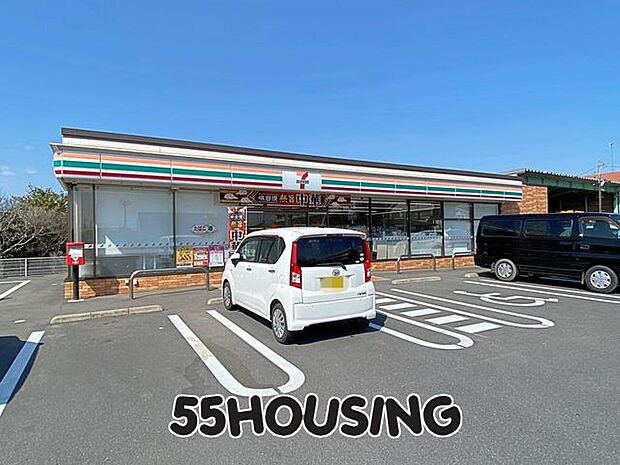 セブンイレブン加須礼羽店 徒歩6分。 466m