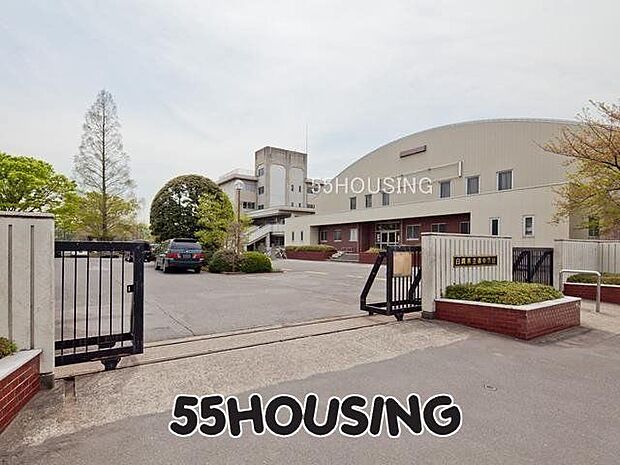 白岡市立南中学校 徒歩20分。 1500m