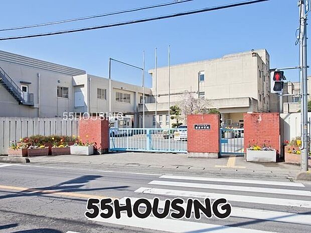 さいたま市立春里中学校 徒歩13分。 1008m