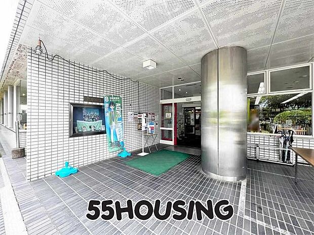 蕨市立図書館 徒歩11分。 830m