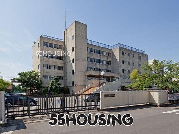 さいたま市立柏陽中学校 徒歩8分。 582m