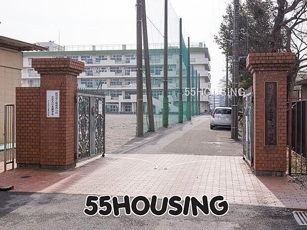 さいたま市立白幡中学校 徒歩22分。 1750m